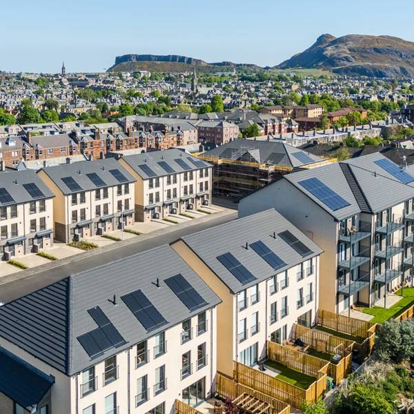 St Crispin's Court - drone street scene - 1, 2, 3 bedroom apartments 3 bedroom houses for sale