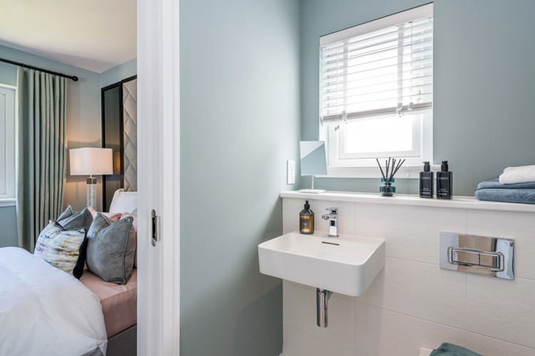 Vb2018582 20220627 Cala Homes Belwood Oaks Dewar Bedroom 2 Ensuite 001 1600X1067