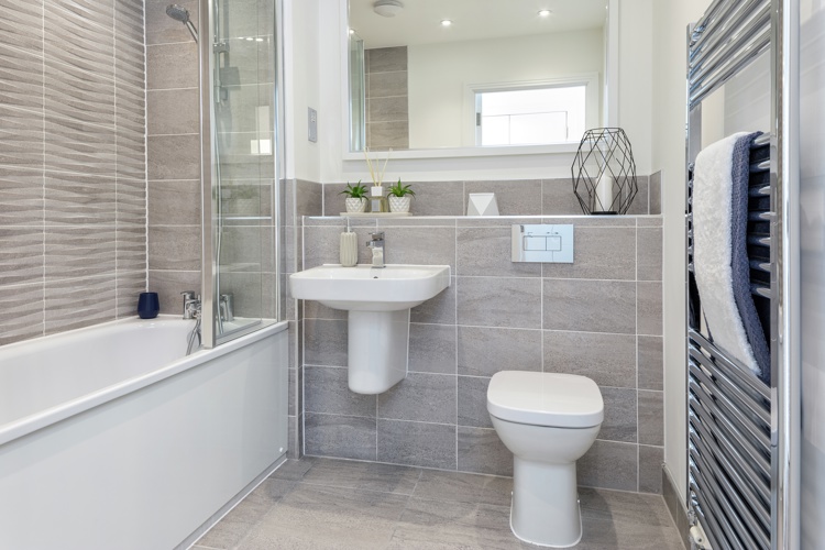 Vb1044188 7033 18 Plot241 Kings Barton Winchester Bathroom