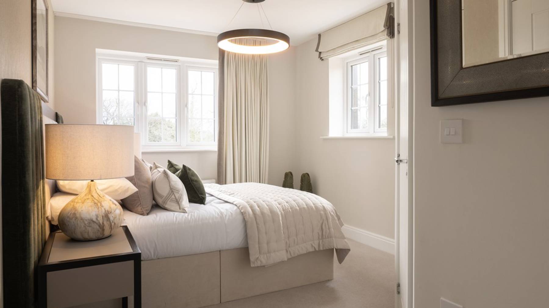 Showhome image of the Rowan at Knightwood Chase. Four bedroom home for sale in Fordingbridge