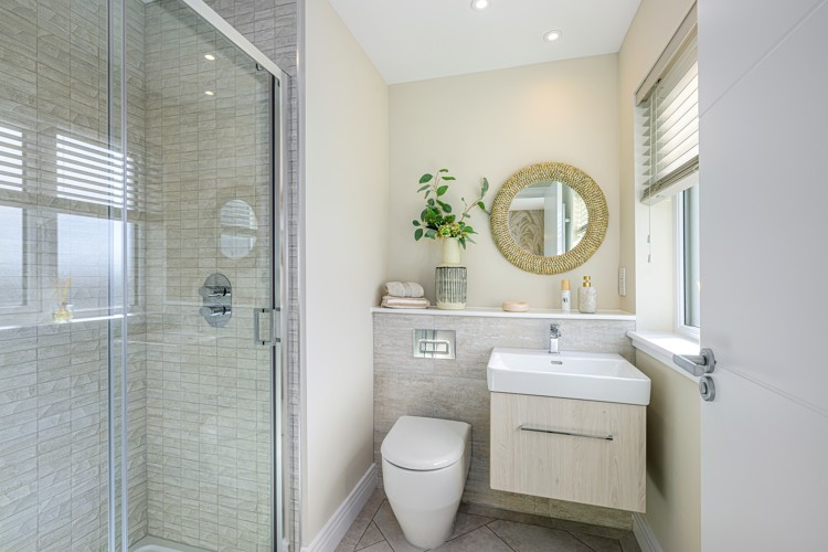 Vb5548567 20250912 Cala Homes Cedar Brae Crichton Bedroom 1 Ensuite 001 3200X2133