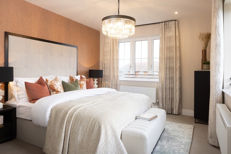 Bedroom in 5 bedroom houses for sale potters bar