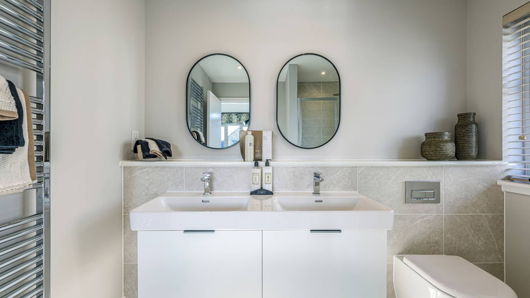 The Orpine Custom 2, Samuel Gardens En Suite