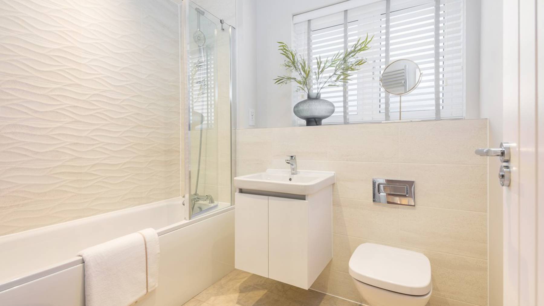 Houses for sale in Finchampstead, Wokingham