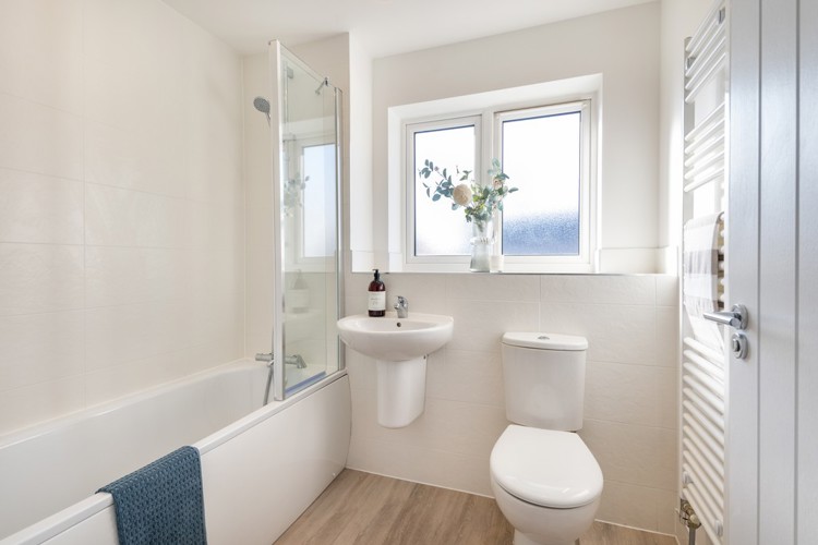 The Fordham Family Bathroom Netherhall Gardens, Cambridge