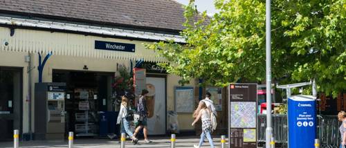 Vb702639 6500 084 Cala Thames Winchester Local Area 1024X683