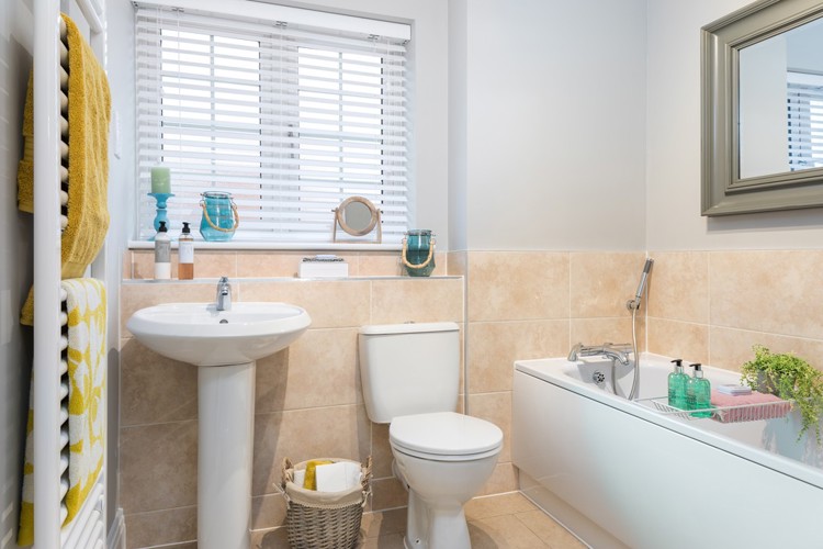 Chestnut house type bathroom, 3 bedroom house for sale in Bicester