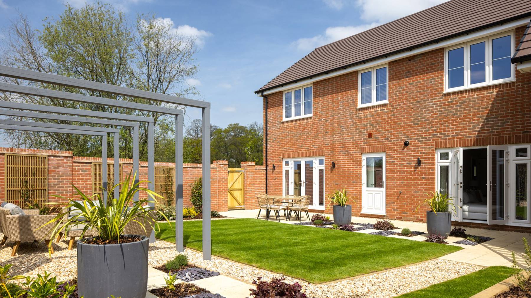 Garden of house for sale at Worting Park. New homes for sale in Basingstoke