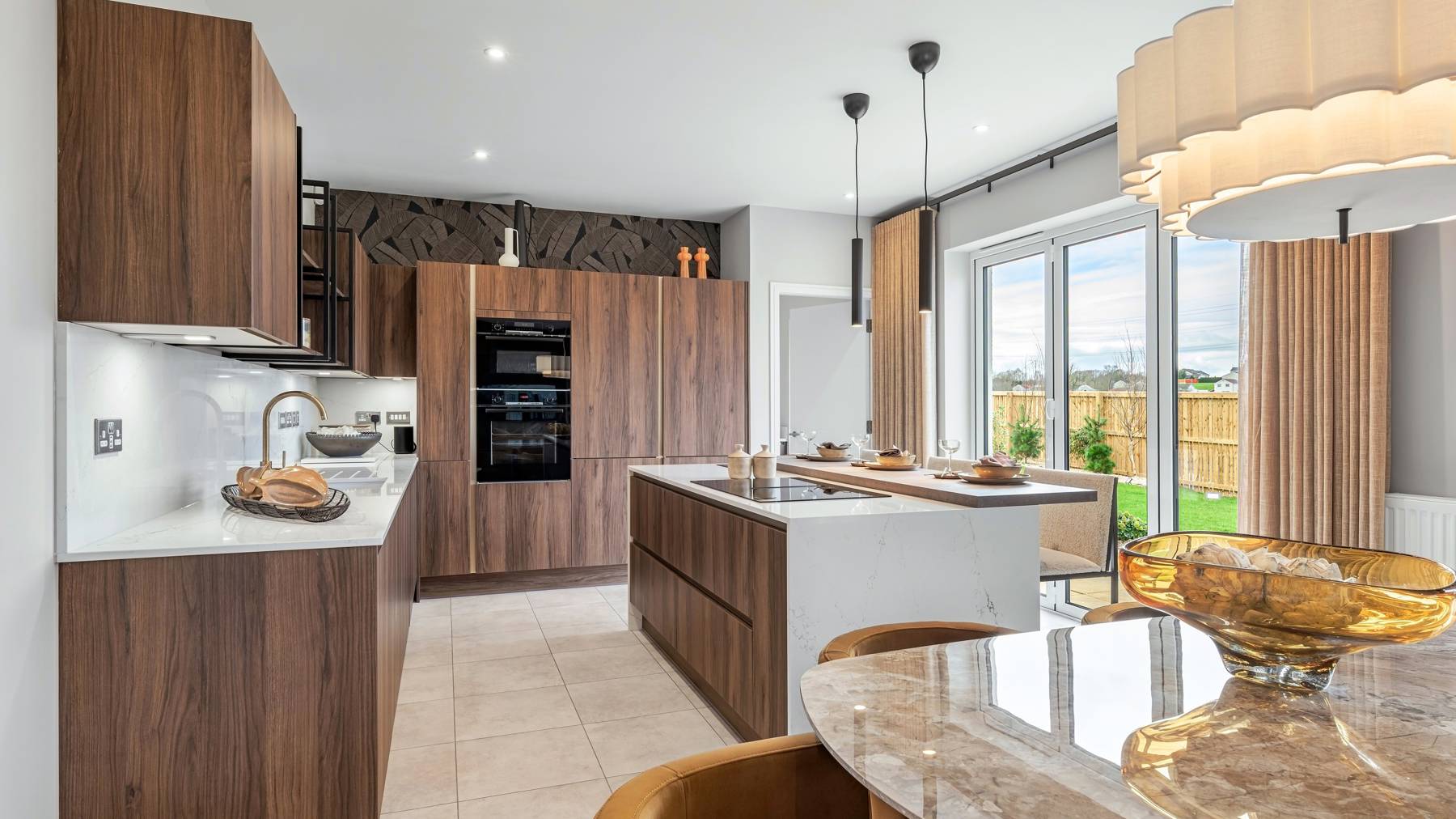 Vb5653196 20260227 Cala Homes Lathallan Grange Logan Kitchen Family Dining 004 3200X2154