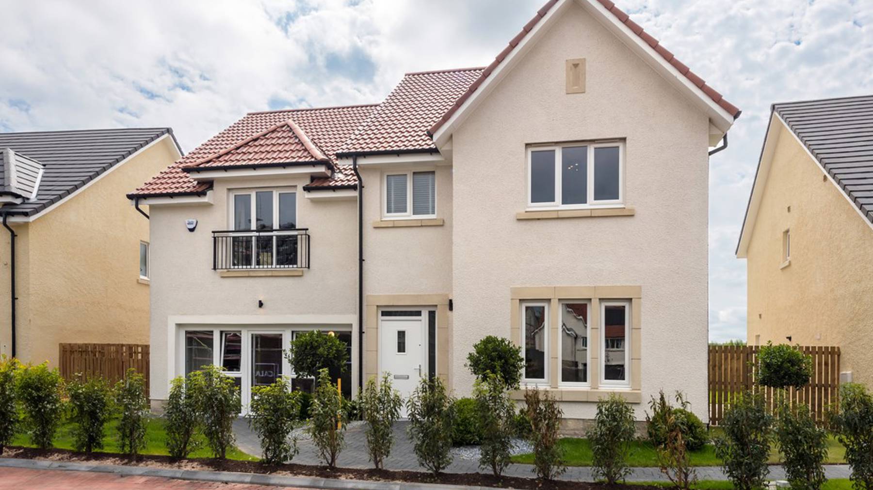 5 bedroom showhome | contemporary detached home with landscaped front garden and private driveway