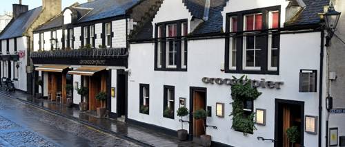Orocco Pier - South Queensferry high street