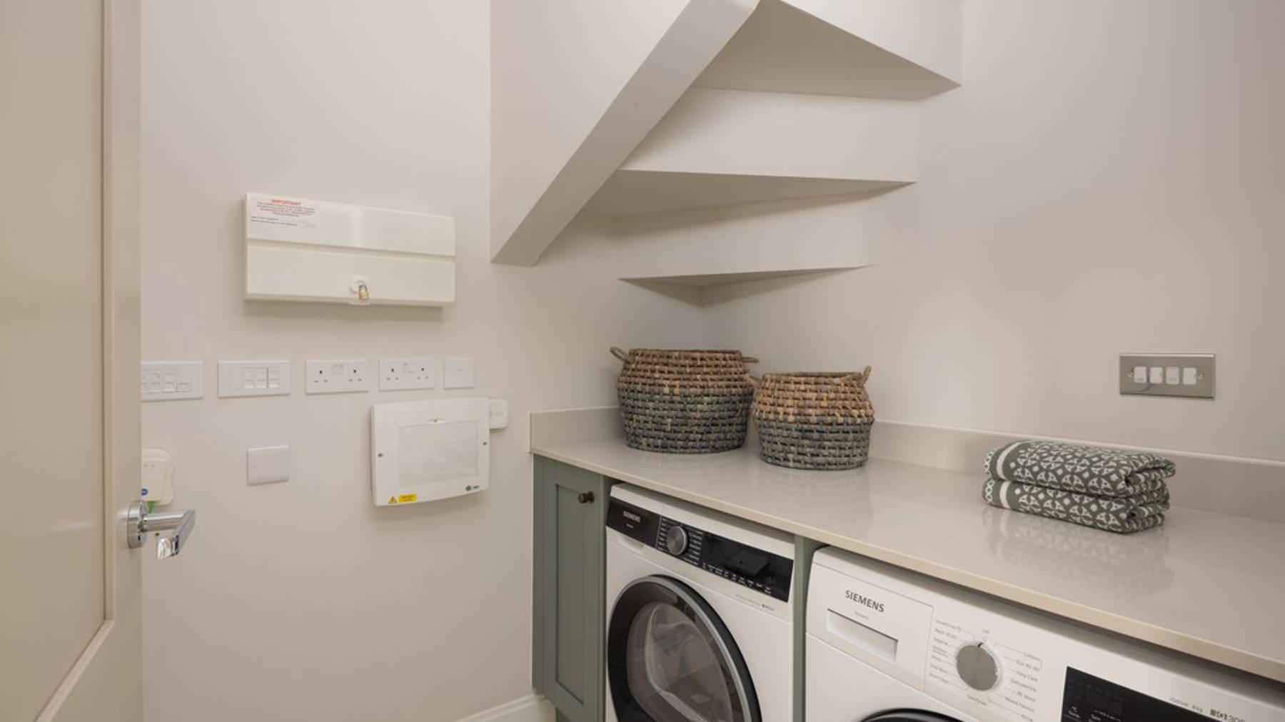 The Orpine Custom 1, Samuel Gardens Utility