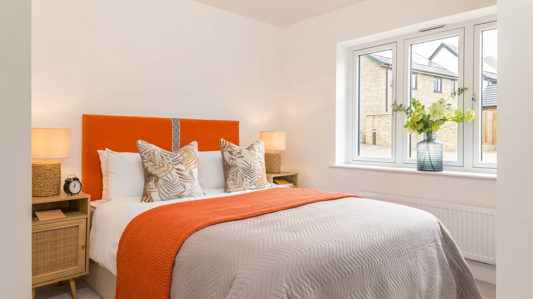 Bedroom of apartments for sale in Crowthorne, Berkshire