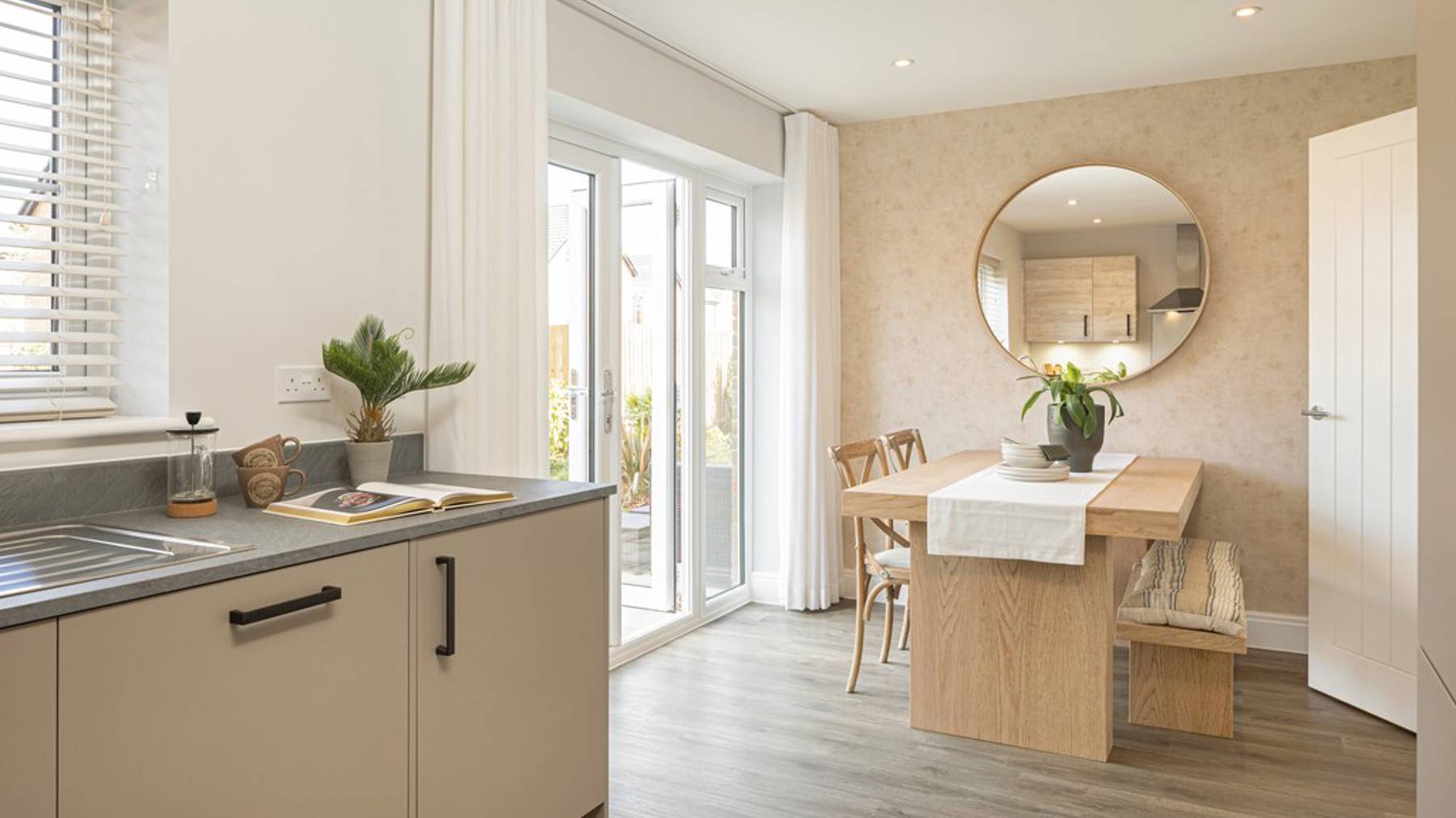 Kitchen/dining area of houses for sale in Crowthorne