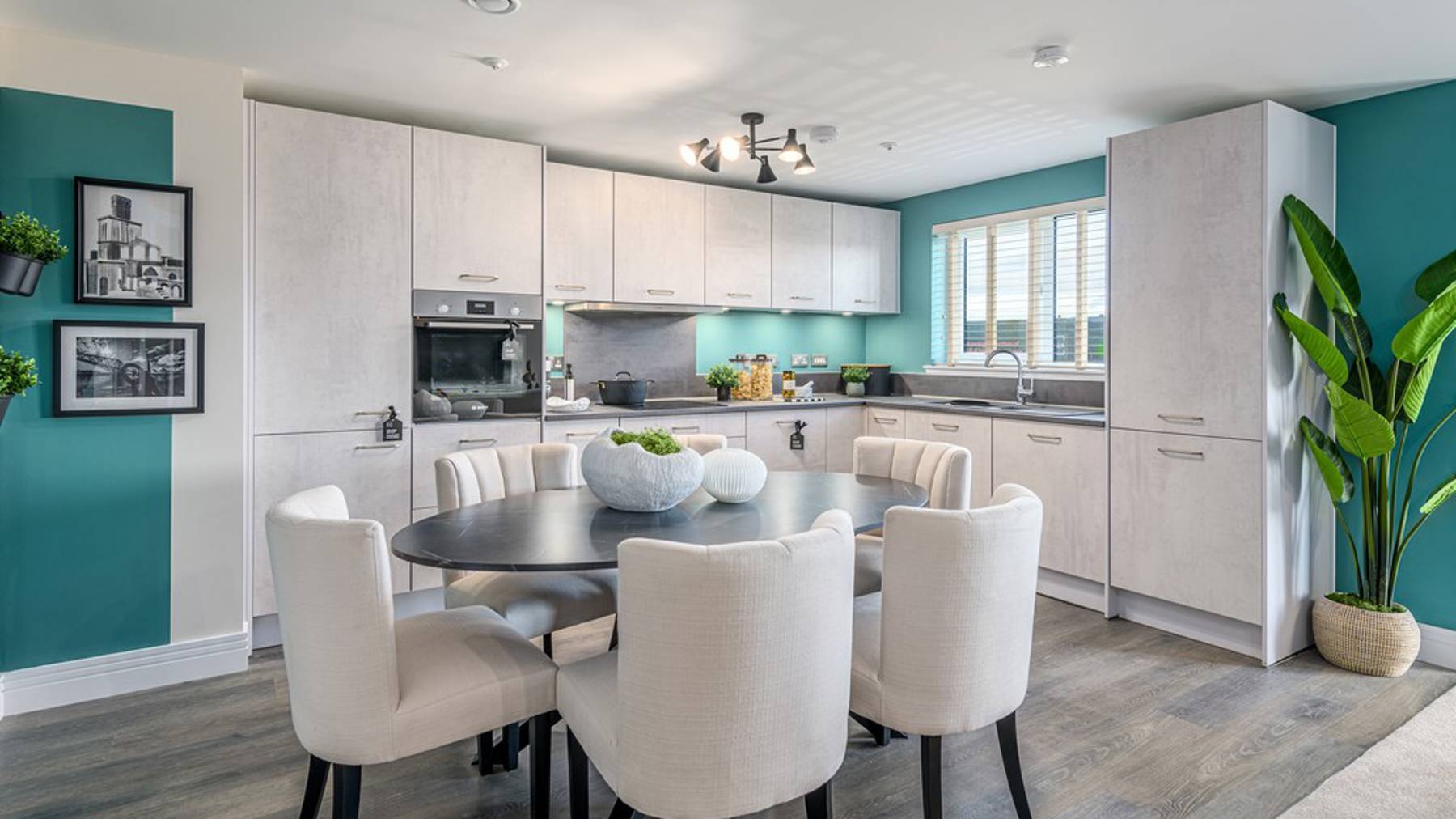 3 Bed Apartment | Kitchen Dining