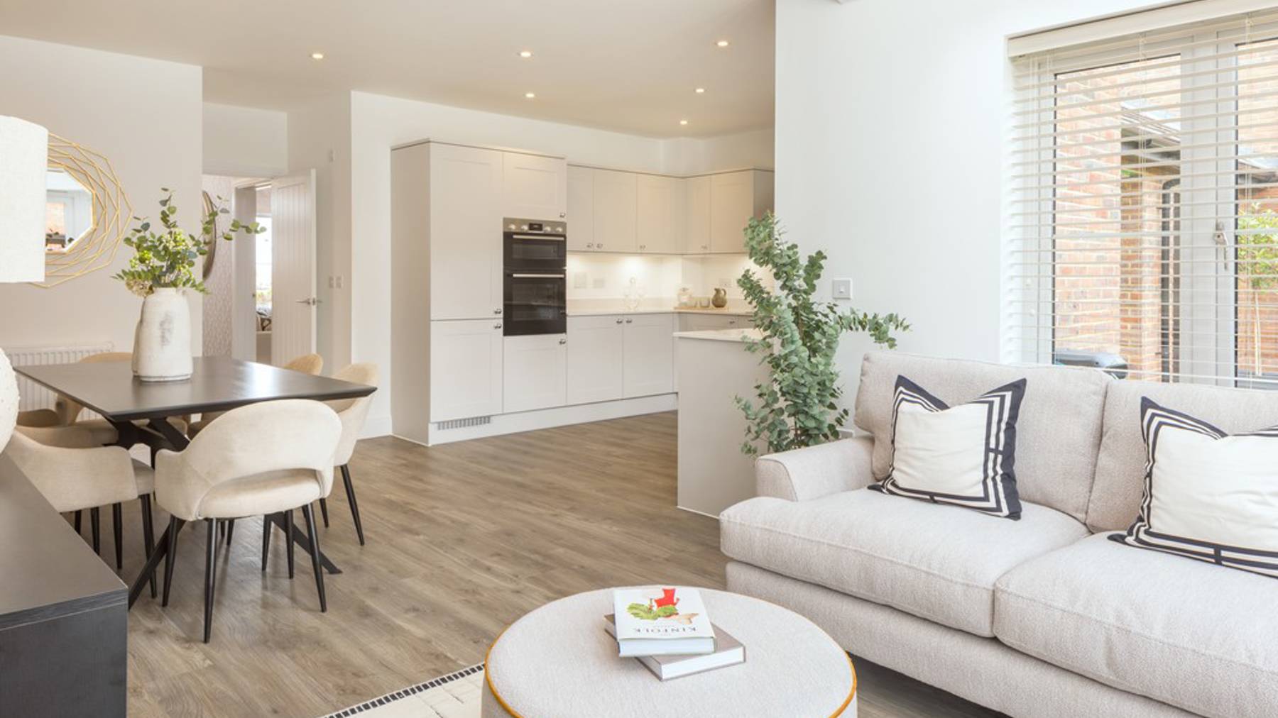 The Dandelion, Samuel Gardens Kitchen Dining