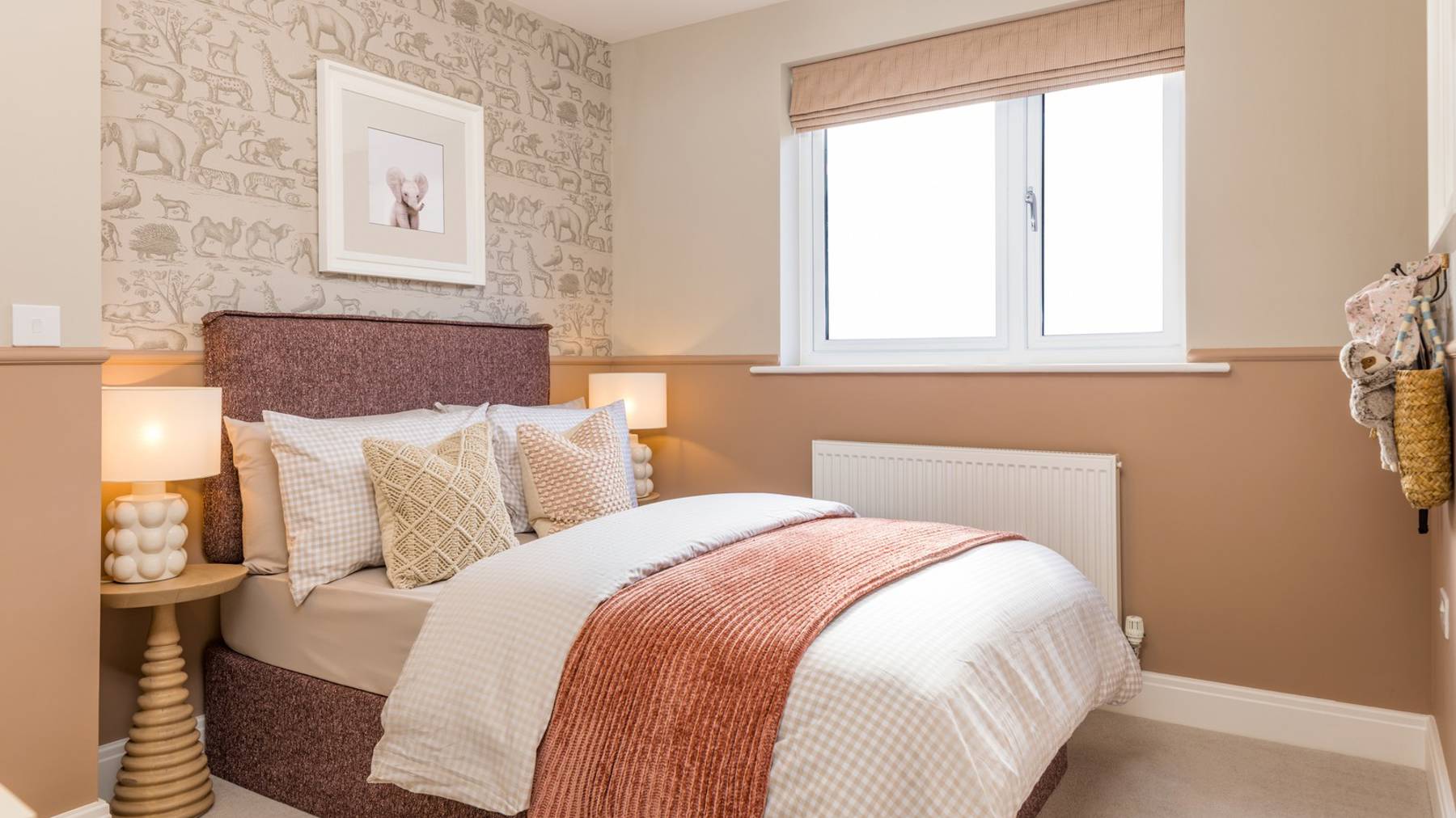 Bedroom of house for sale in Winchester