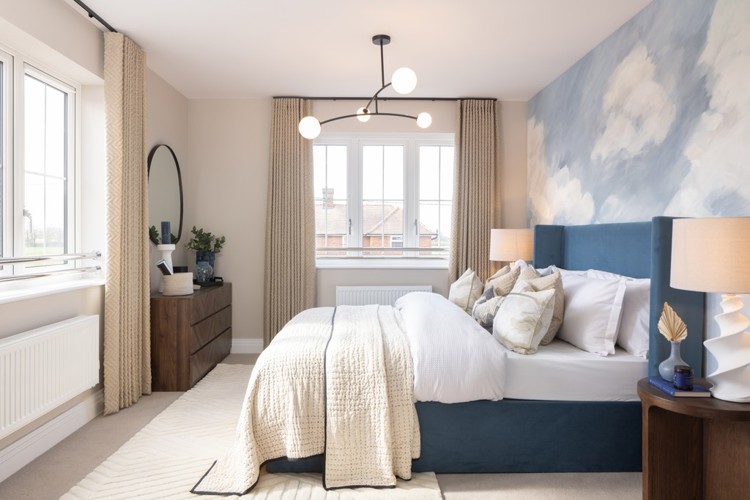 Bedroom in 5 bedroom houses for sale potters bar