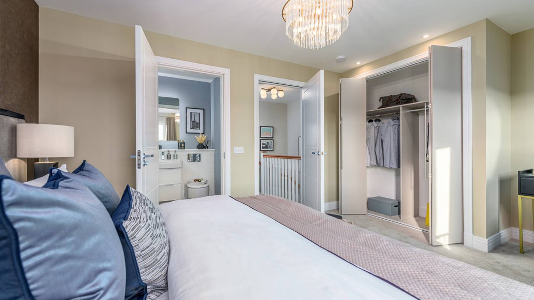 Townhouse showhome | generous bedroom with en-suite and fitted wardrobes