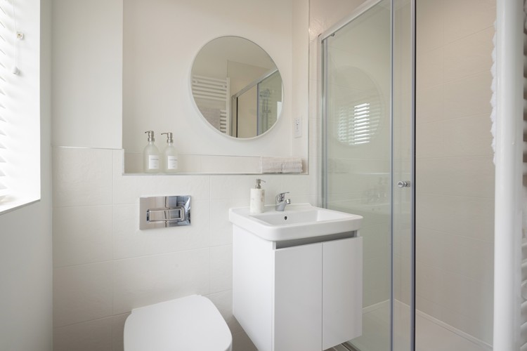 Bathroom in 3 bed houses for sale newbury