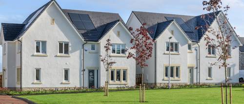 Vb5266396 20241007 Cala Homes Calderwood Exterior Street Scene 008 1024X683