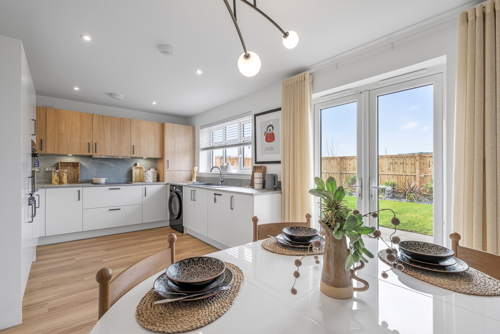 Vb5650245 20260226 Cala Homes Lathallan Grange Avon Kitchen Dining 001 1600X1068