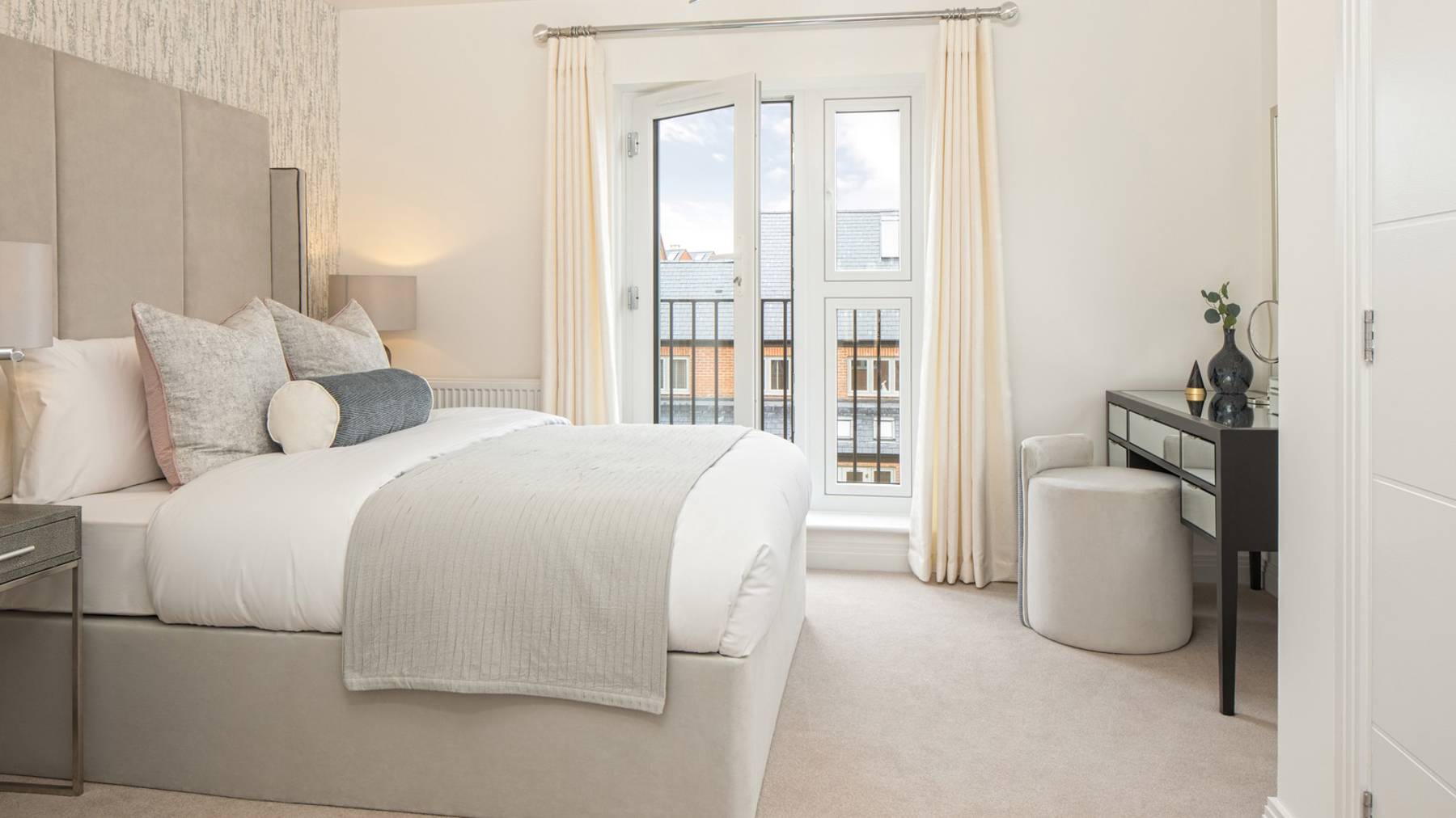 Bedroom of house for sale in Winchester, Hampshire