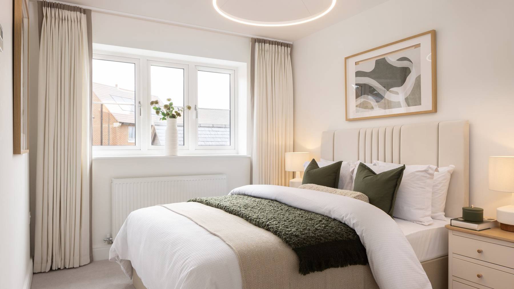 Bedroom of house for sale in Basingstoke