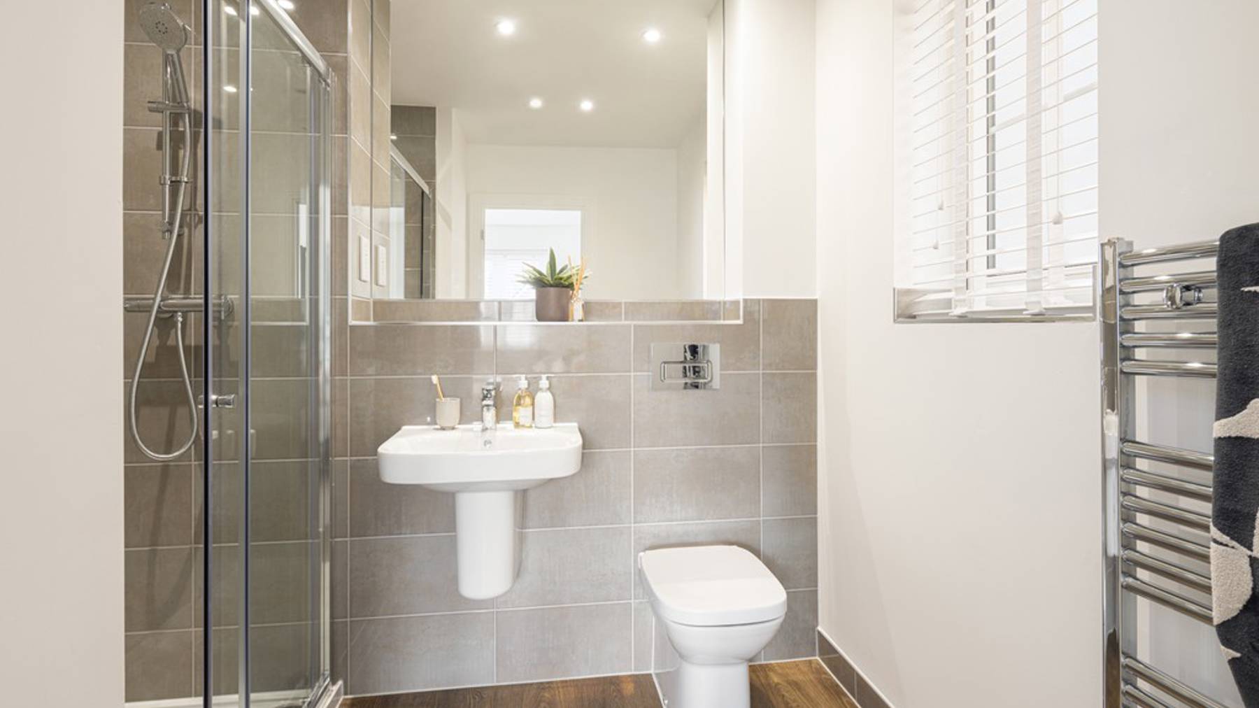 The Tulipwood Bedroom2 Ensuite Ingatestone Grove
