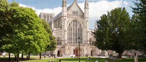 Vb702648 6500 093 Cala Thames Winchester Local Area 1024X683