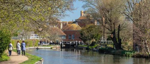 Vb2176141 9013 062 Coley Farm Knights Grove Newbury CALA Homes Chiltern 800X342
