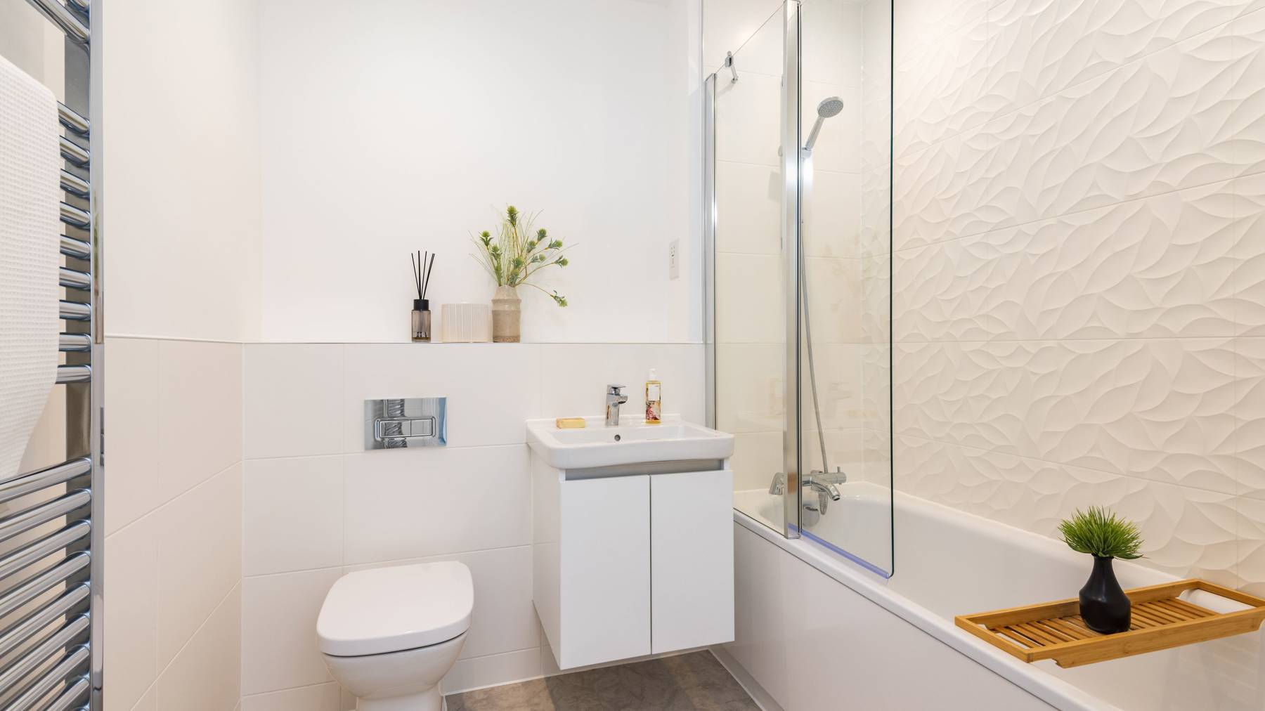 Bathroom of apartments for sale in Crowthorne, Berkshire