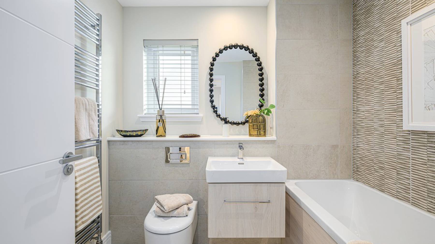 The Orpine Custom 3, Samuel Gardens Bathrooom