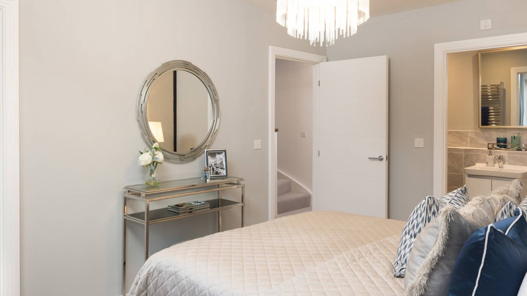 The Orpine Custom 2, Samuel Gardens, Bedroom