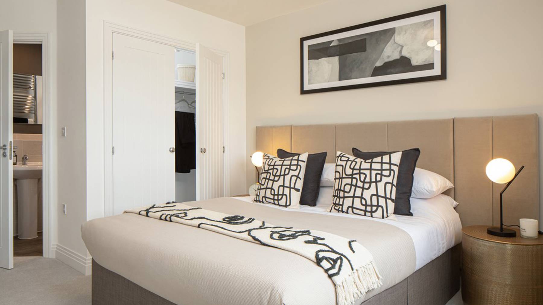 Burwell Apartments GF 2 Bed Netherhall Bedroom