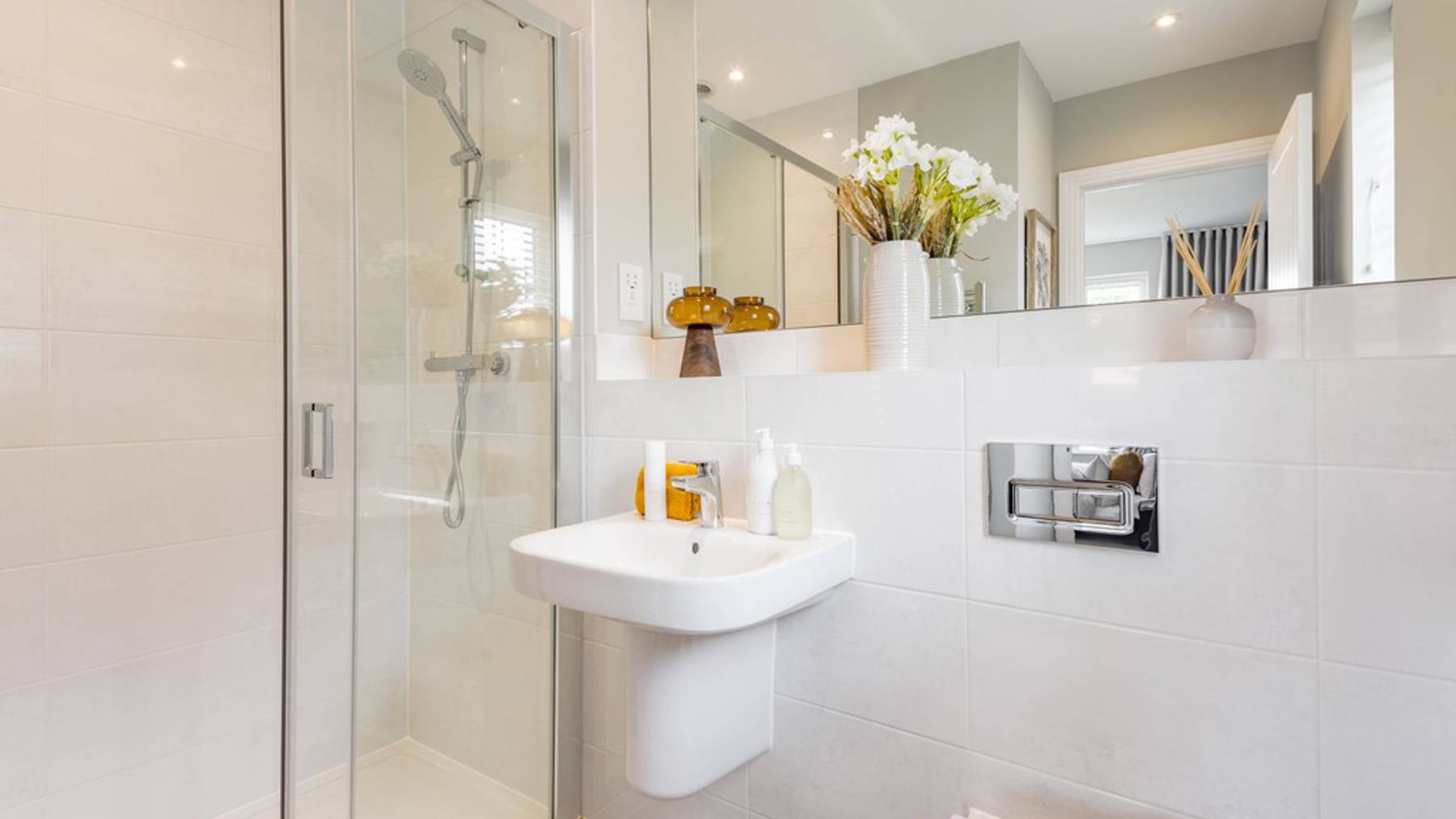 Cala Homes Himley Village Peony Ensuite