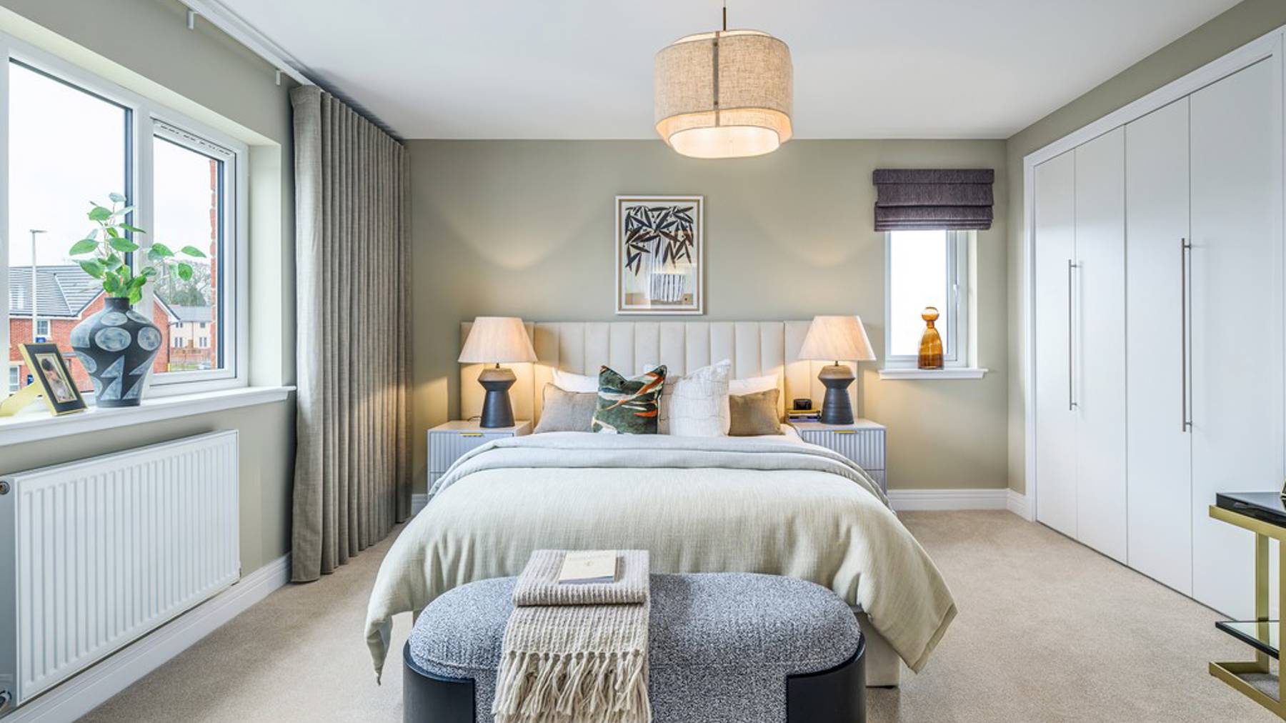 4 bedroom showhome | principal bedroom with en suite and fitted wardrobes