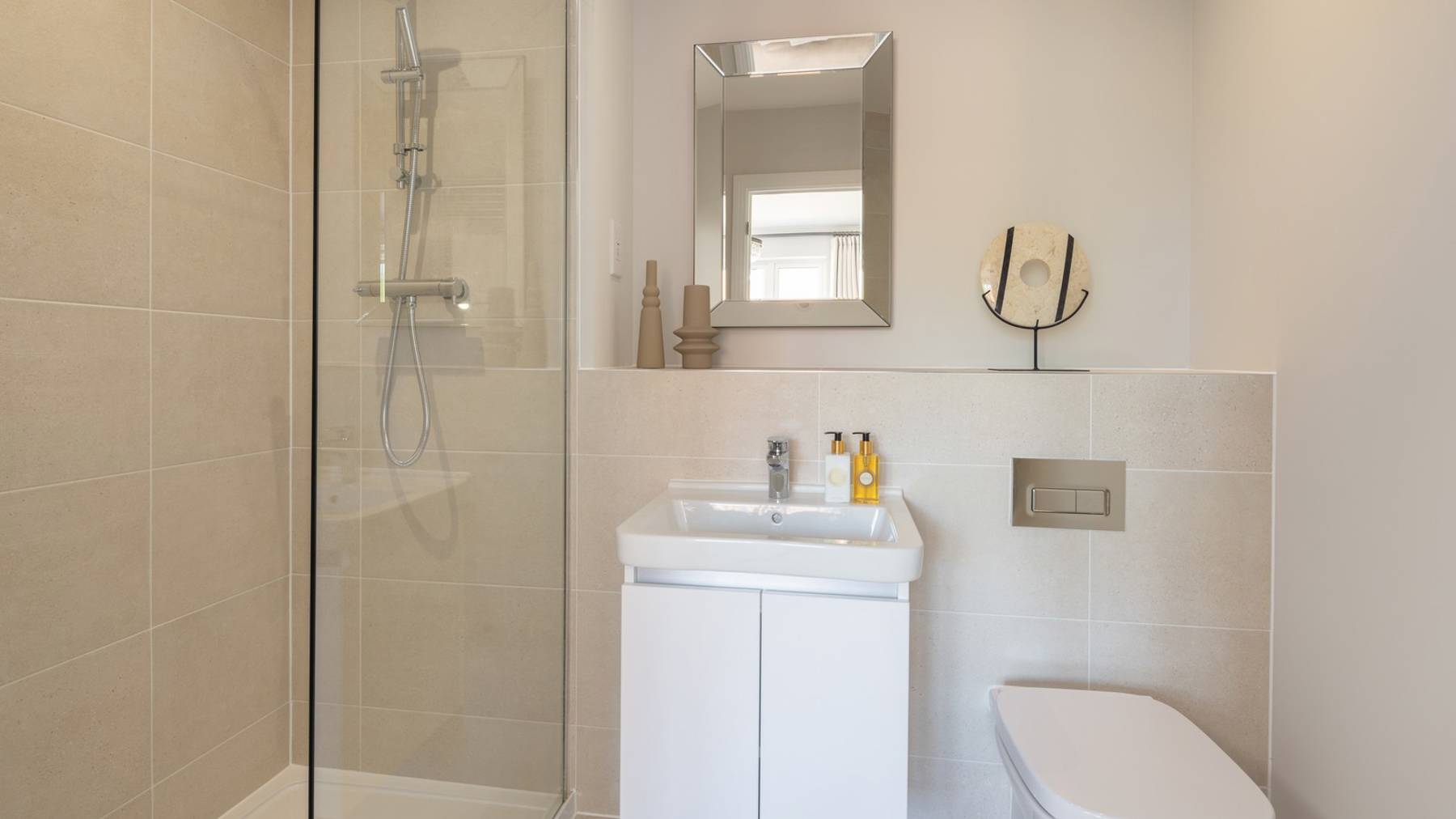 Ensuite of house for sale at Worting Park. New homes for sale in Basingstoke