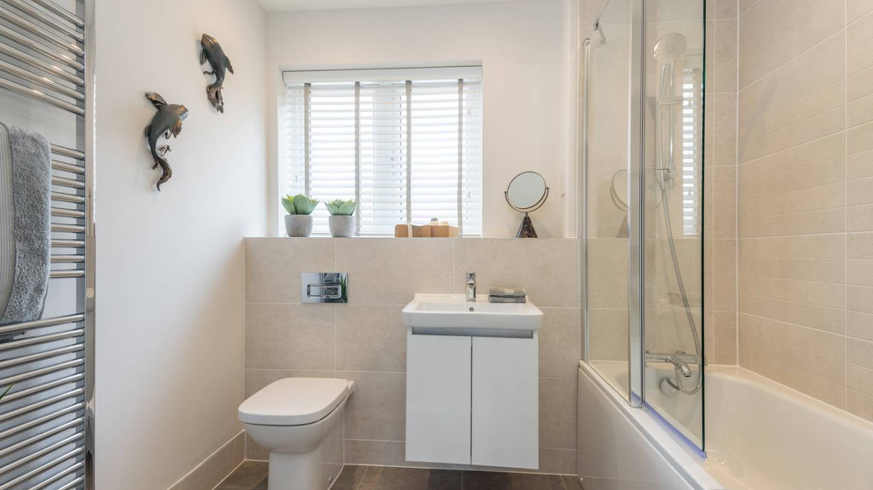 The Rowan, Samuel Gardens Bathroom