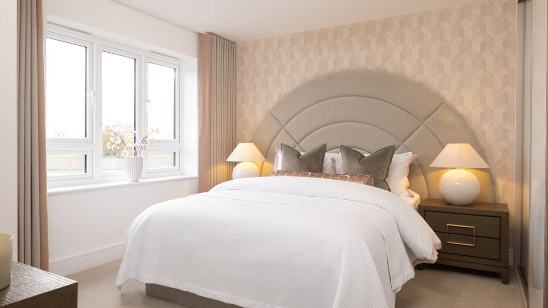 The Orpine Custom 3, Samuel Gardens Bedroom